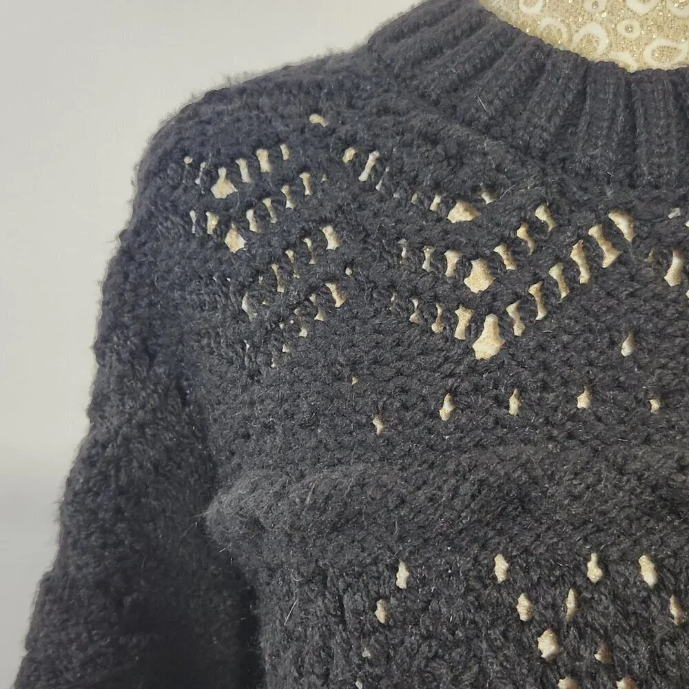 Zara Women's Size S Black Chunky Knit Bell Sleeve Open Weave Cropped Sweater